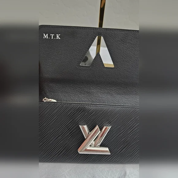 LOUIS VUITTON Epi Twist Wallet - Picture 5 of 11